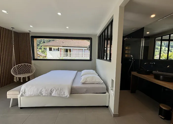 Le Grand Perce Neige & Jacuzzi A Proximite De Gerardmer Horská chata *