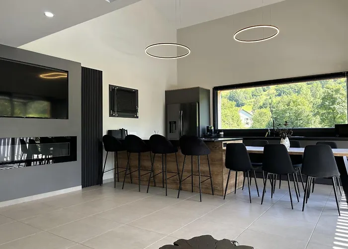 Le Grand Perce Neige & Jacuzzi A Proximite De Gerardmer Rochesson